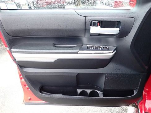 Used 2016 Toyota Tundra SR5 image 18