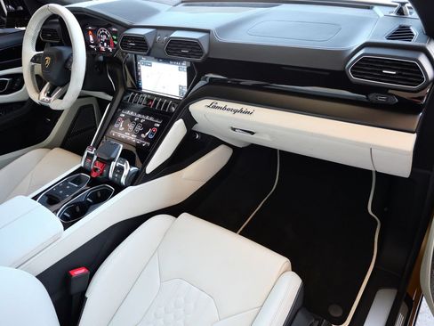 Used 2023 Lamborghini Urus S AWD/4WD image 26