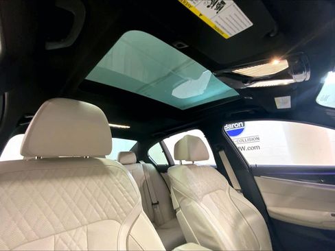 Used 2022 BMW 540i xDrive w/ Executive Package image 13