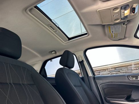 Used 2020 Ford EcoSport SE w/ SE Convenience Package image 18