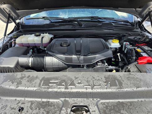 Used 2025 RAM 1500 Big Horn AWD/4WD image 13