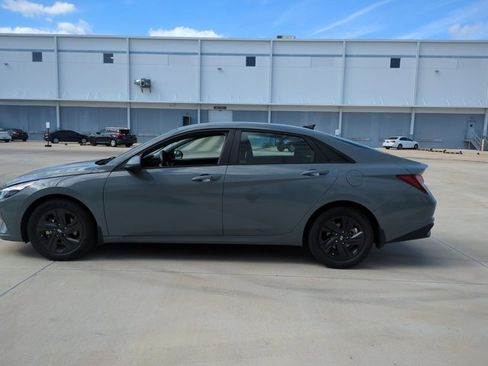 Used 2023 Hyundai Elantra SEL image 8
