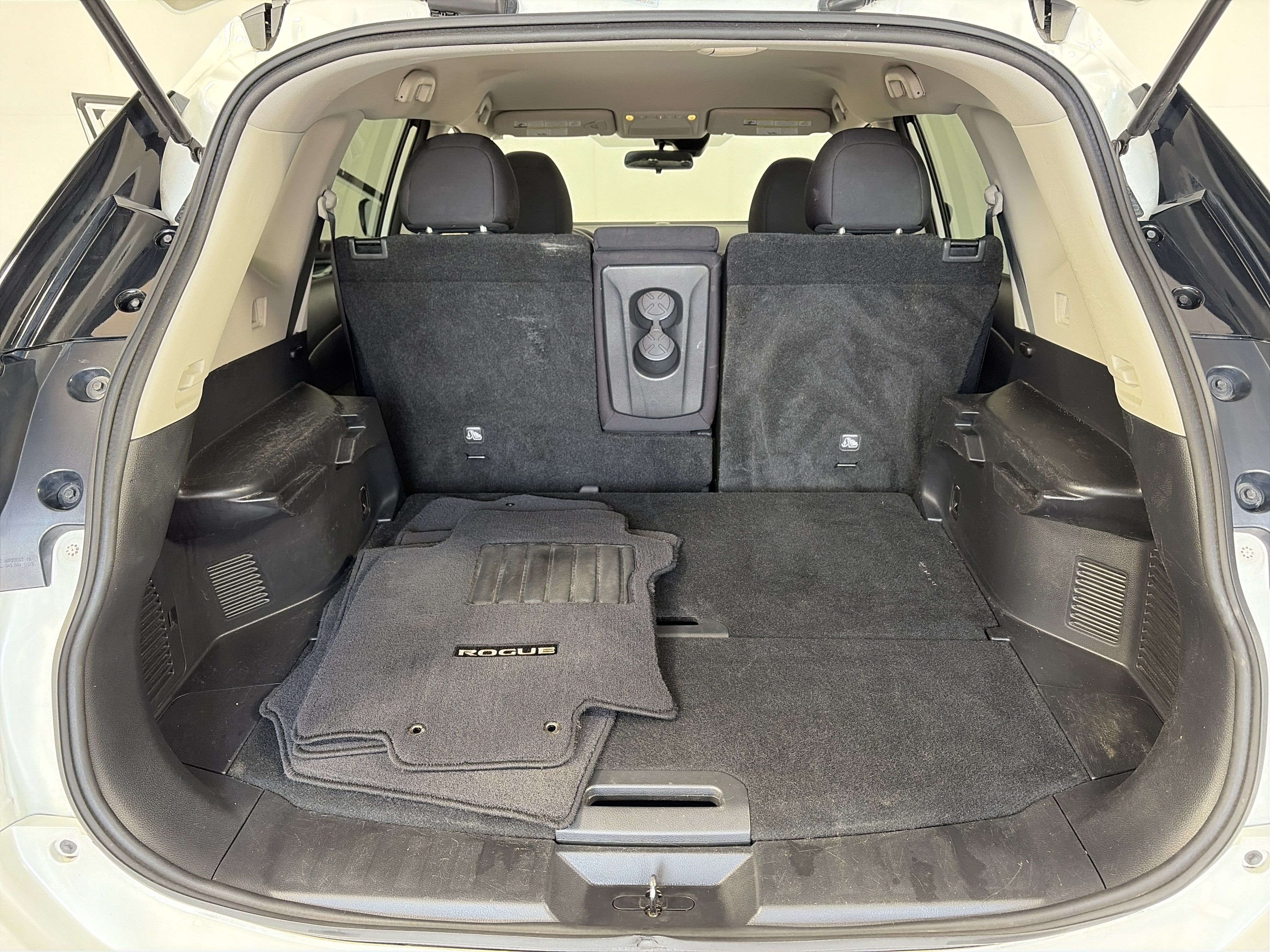 Used 2019 Nissan Rogue SV FWD image 14