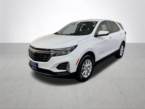 Used 2024 Chevrolet Equinox LT AWD/4WD image 2