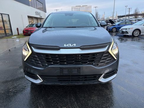 Certified 2023 Kia Sportage LX image 3