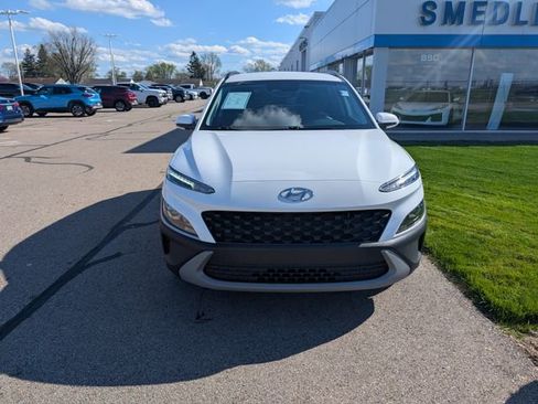 Used 2023 Hyundai Kona SEL w/ Cargo Package AWD/4WD image 3