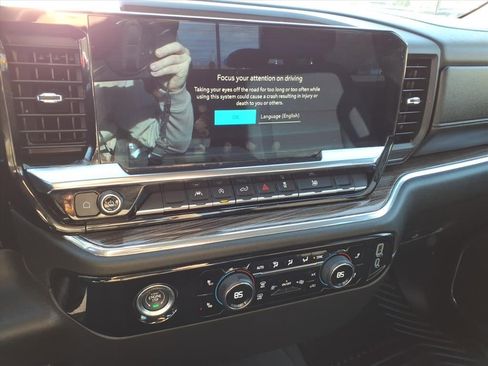 Certified 2024 Chevrolet Silverado 1500 LT image 17