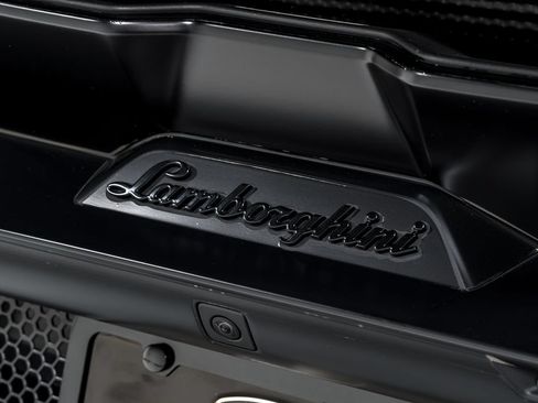 Used 2025 Lamborghini Revuelto AWD/4WD image 48