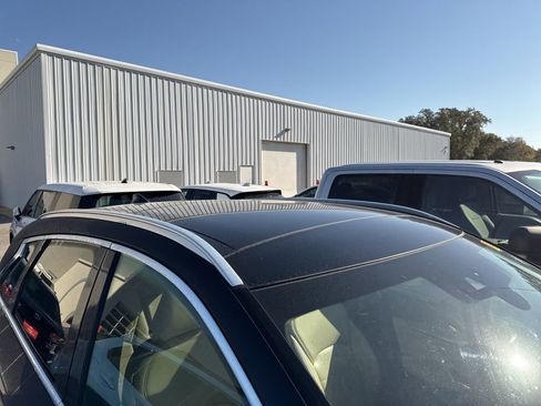 Used 2021 INFINITI QX50 Essential w/ Convenience Package image 5