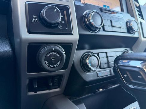 Used 2019 Ford F150 Lariat image 19