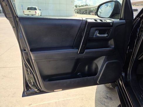 Used 2022 Toyota 4Runner TRD Off-Road image 11