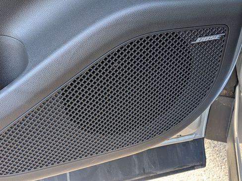 New 2025 Hyundai Tucson Limited image 17