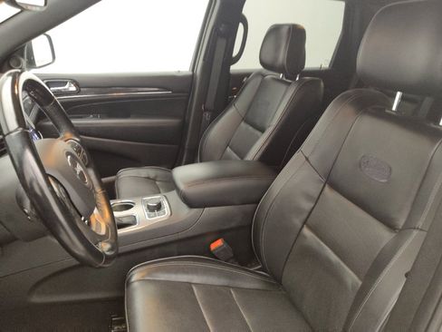 Used 2021 Jeep Grand Cherokee Overland AWD/4WD image 17