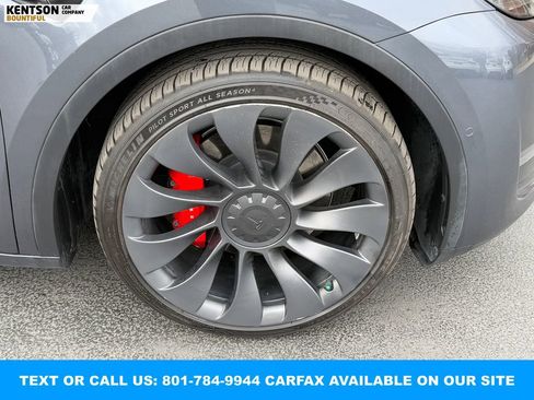 Used 2022 Tesla Model Y Performance image 16