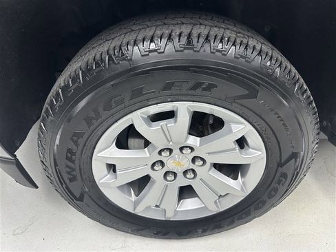 Used 2018 Chevrolet Colorado LT w/ LT Convenience Package AWD/4WD image 15