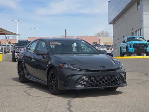 New 2026 Toyota Camry SE image 6