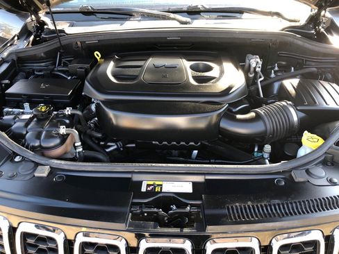 Used 2019 Jeep Grand Cherokee Laredo w/ 18" Wheel & 8.4" Radio Group image 13