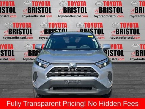 Used 2025 Toyota RAV4 XLE w/ Convenience Package AWD/4WD image 8