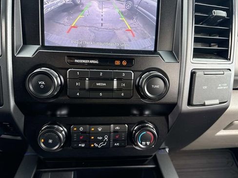 Used 2022 Ford F250 XLT w/ XLT Premium Package image 31