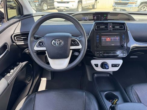 Used 2017 Toyota Prius Two w/ Prius Two Safety Plus Package FWD image 23