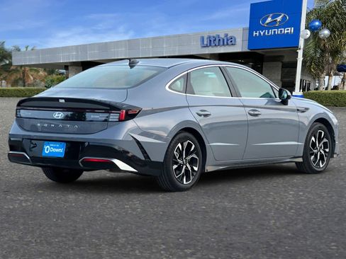 Certified 2024 Hyundai Sonata SEL image 2