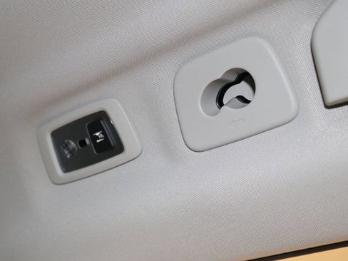 Used 2019 Volvo XC60 T5 Momentum w/ Premium Package image 67