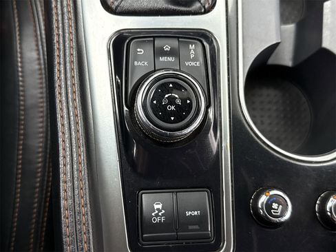 Used 2021 Nissan Maxima SR w/ Sport Mat Group image 32