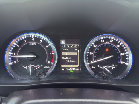 Used 2018 Toyota Highlander Limited image 23