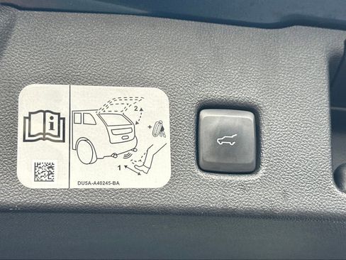 Used 2020 Ford Escape SEL image 27