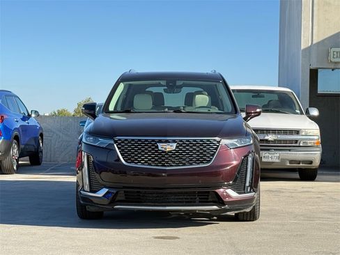 Used 2021 Cadillac XT6 Premium Luxury image 5