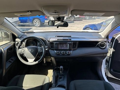 Used 2018 Toyota RAV4 LE w/ All Weather Liner Package FWD image 7