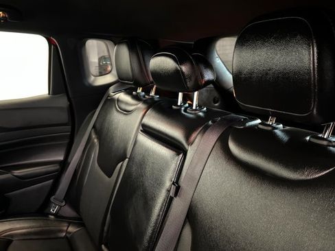 Used 2022 Jeep Compass Limited image 20