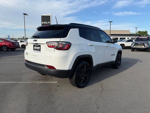Used 2024 Jeep Compass Latitude w/ Altitude Special Edition AWD/4WD image 8