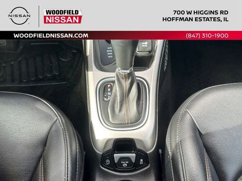 Used 2017 Jeep Compass Latitude w/ Popular Equipment Group AWD/4WD image 38