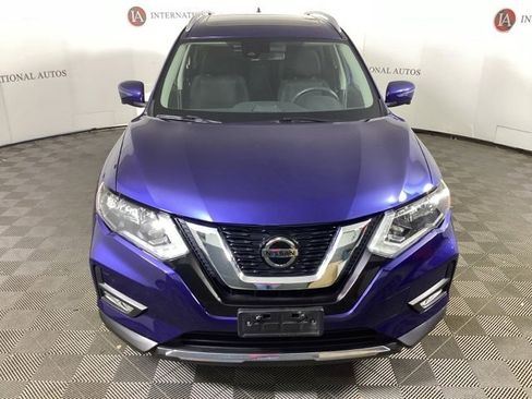 Used 2019 Nissan Rogue SV w/ Sun & Sound Touring Package image 2