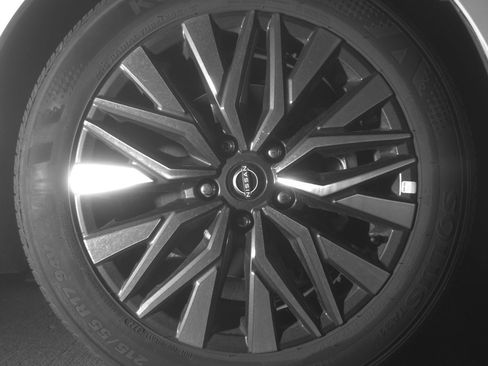 Used 2025 Nissan Altima 2.5 SV image 13