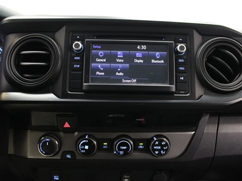 Used 2016 Toyota Tacoma SR w/ Towing Package image 33