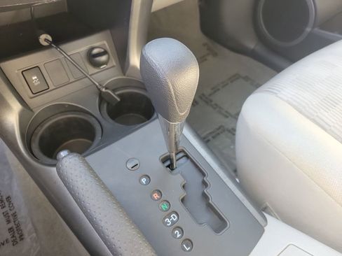 Used 2011 Toyota RAV4 Base image 21