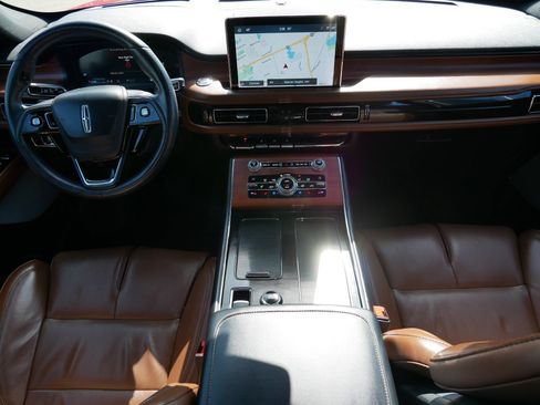 Used 2020 Lincoln Aviator Reserve w/ Equipment Group 202A AWD/4WD image 10