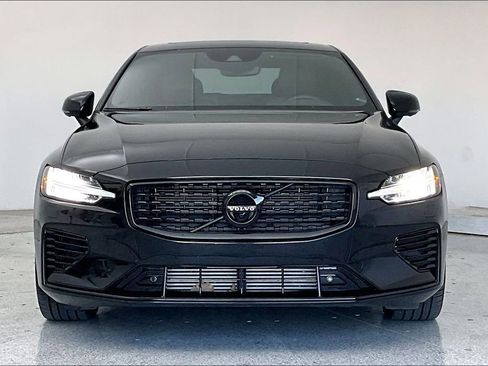 Used 2022 Volvo S60 T8 R-Design w/ Advanced Package image 5