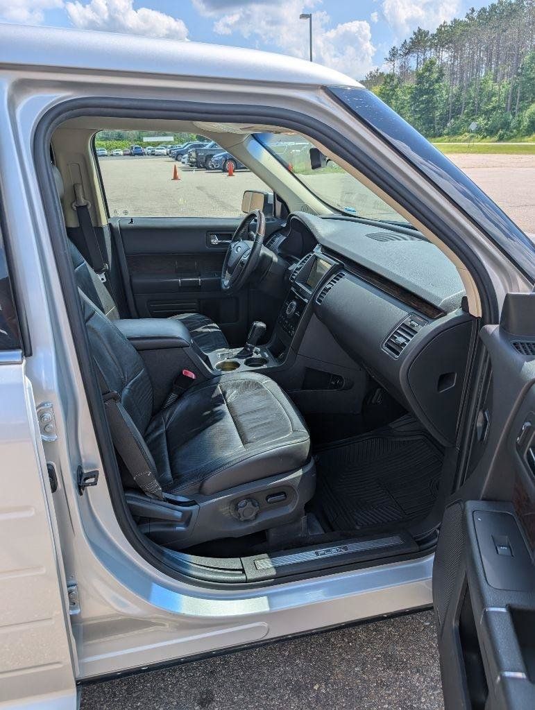 Used 2019 Ford Flex Limited AWD/4WD image 18