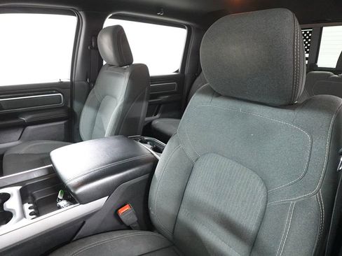 Used 2019 RAM 1500 Big Horn image 12