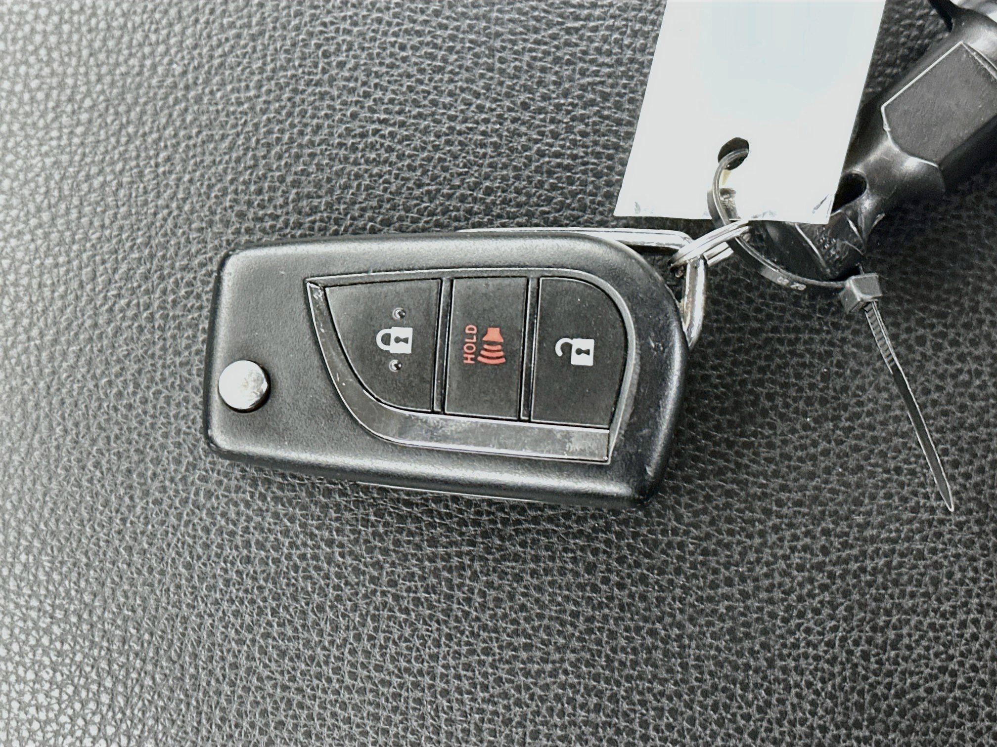 Used 2025 Toyota RAV4 LE AWD/4WD image 25