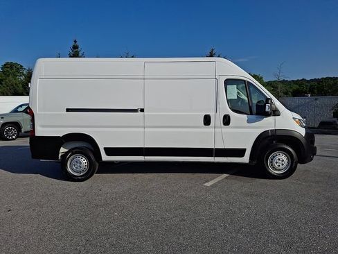Used 2025 RAM ProMaster 3500 w/ Convenience Group FWD image 7