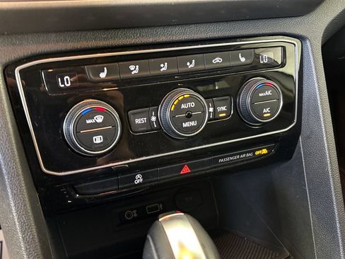 Used 2018 Volkswagen Atlas SEL AWD/4WD image 41