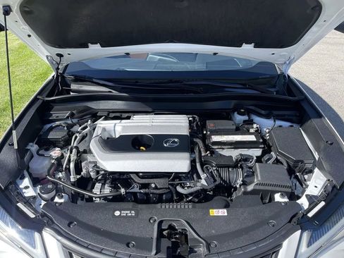 Used 2021 Lexus UX 200 w/ Accessory Package (Z2) image 31