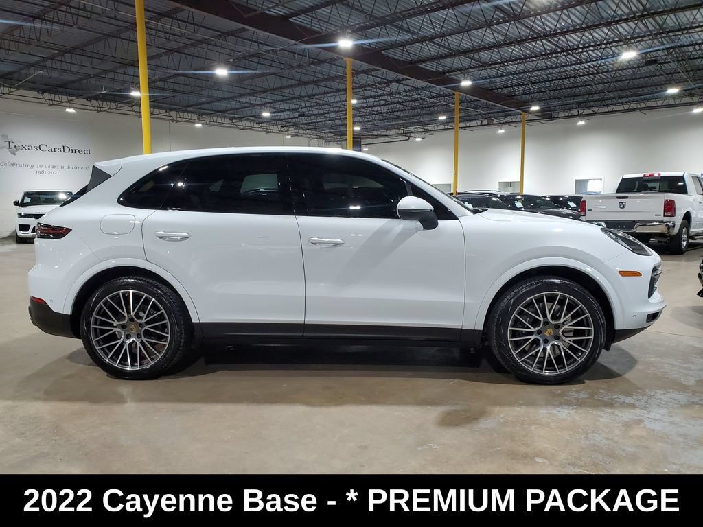 Used 2022 Porsche Cayenne AWD/4WD image 5