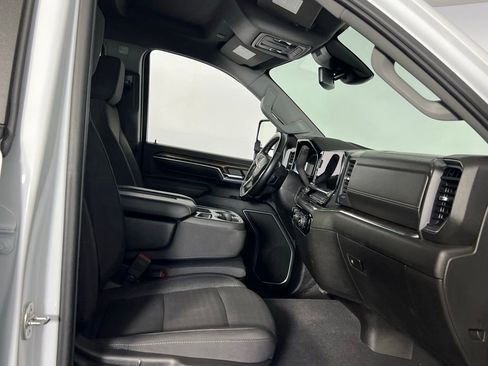 Used 2024 Chevrolet Silverado 3500 LT image 28