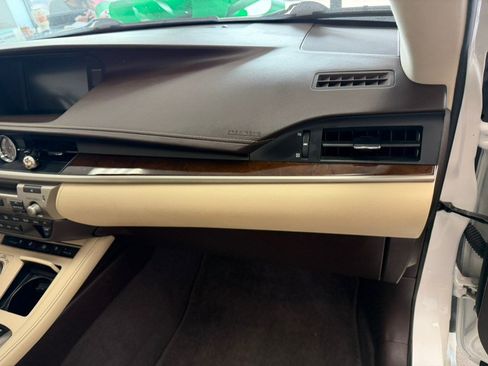 Used 2017 Lexus ES 350 w/ Luxury Package FWD image 44