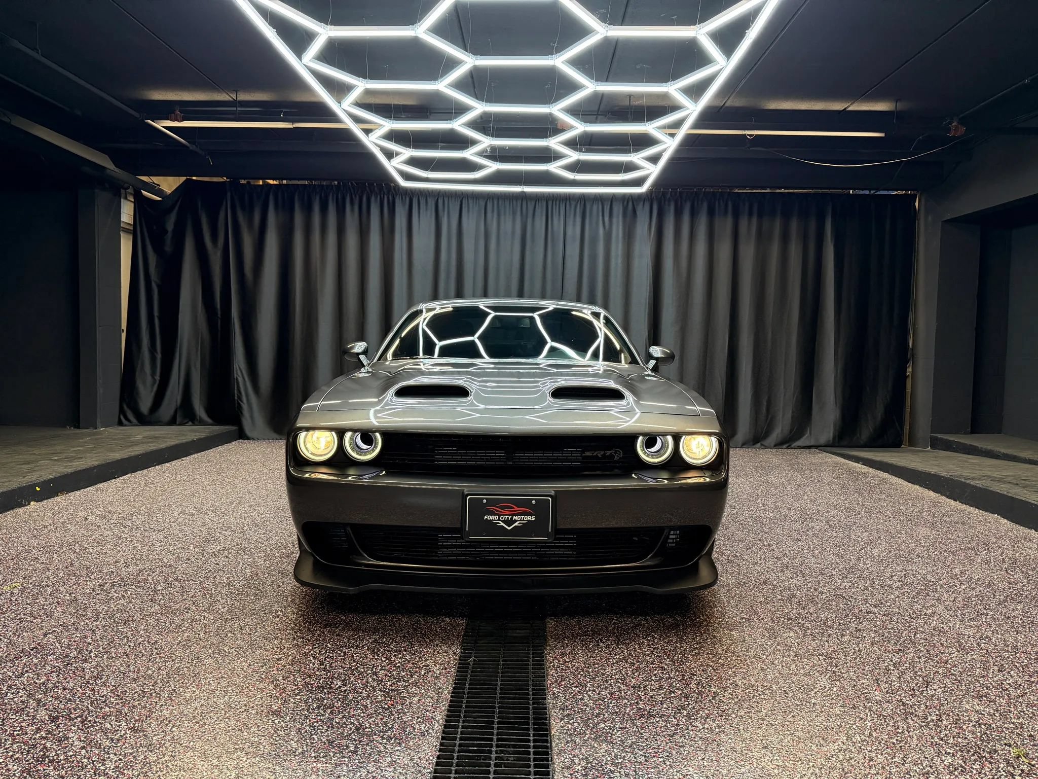 Used 2021 Dodge Challenger SRT Hellcat Redeye RWD image 2